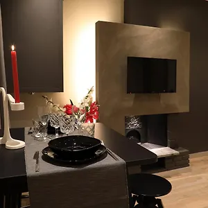 sforza-apartment-near-duomo.it-lombardy.com/